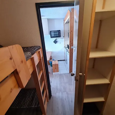 6 Personnes In Out *