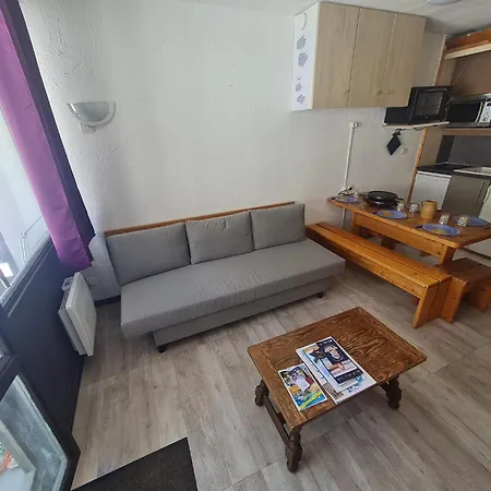 6 Personnes In Out *