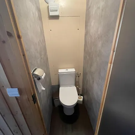 6 Personnes In Out Валь-Торанс